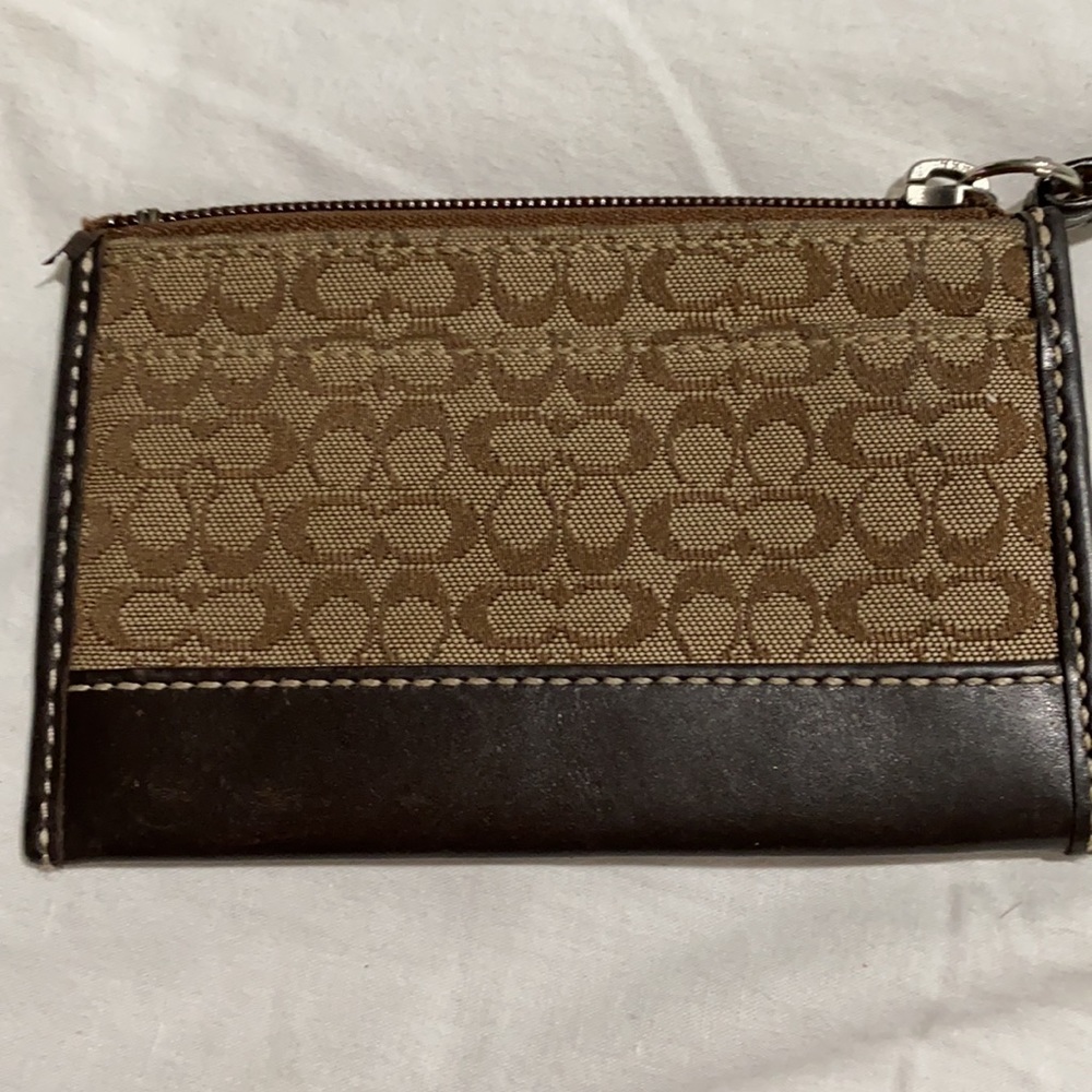 Handbag - Picture 2 of 5